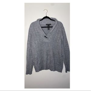 Knit grey long sleeve sweater with a dark grey marble button by Josephine Chaus